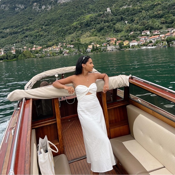 White Strapless Sweetheart Dress - Picture 7 of 9